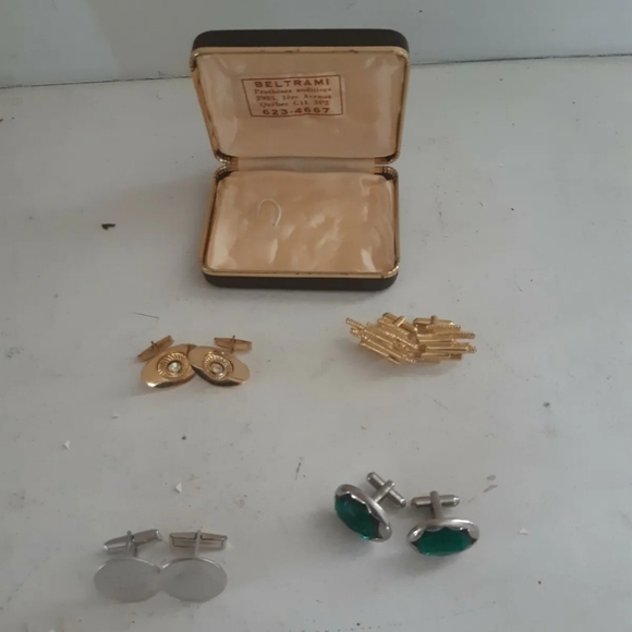 Vintage Lot of 4 Pairs Gold Tone Cuff Links - Picture 8 of 8